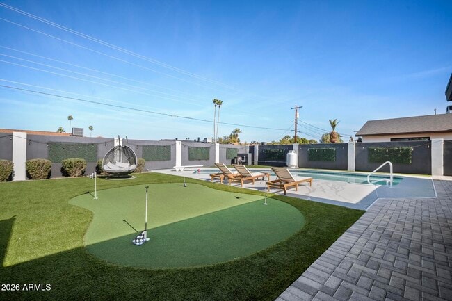 8314 E Mariposa Dr