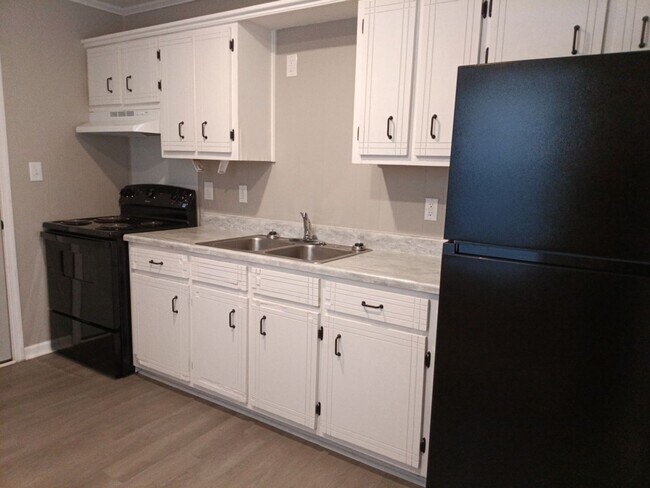 Photo - 1 Bed / 1 Bath Apartment in Harrisburg – Cozy & Convenient Living Unit 1730 Hicks Street Apt A