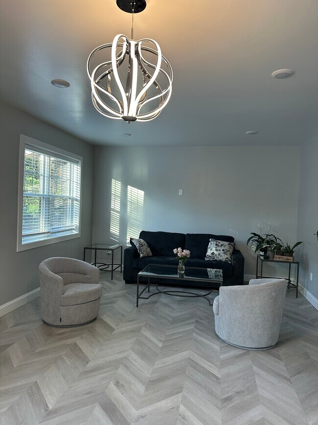 Photo - 205 Hudson St