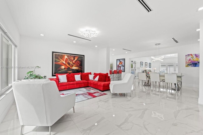 Photo - 1445 71st St