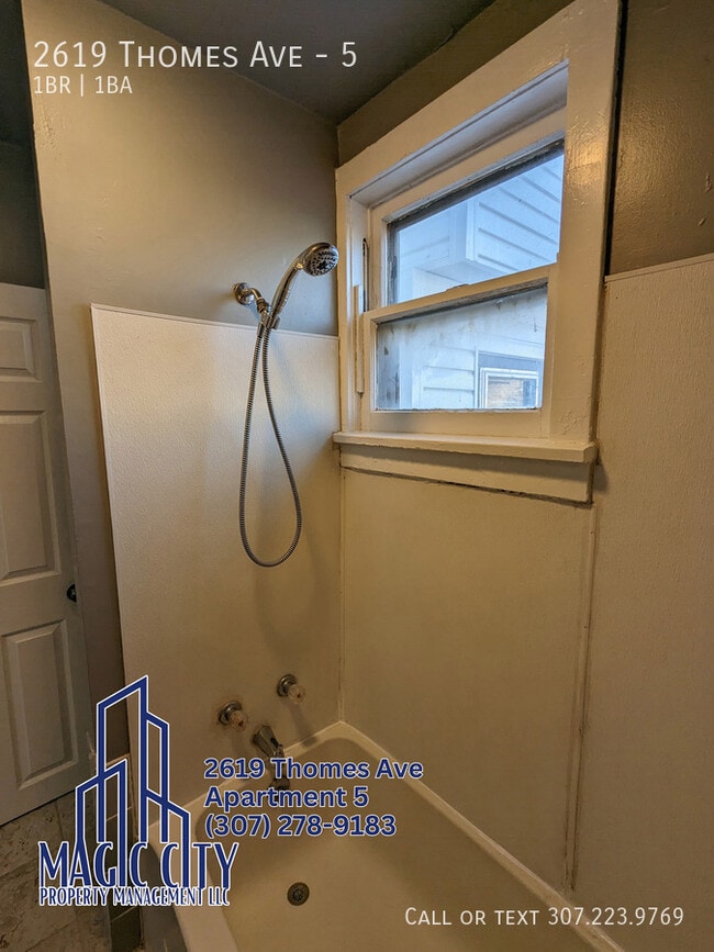 Photo - 2619 Thomes Ave Unit 5