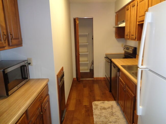 Photo - 1992 Waterfront Dr N Unit A