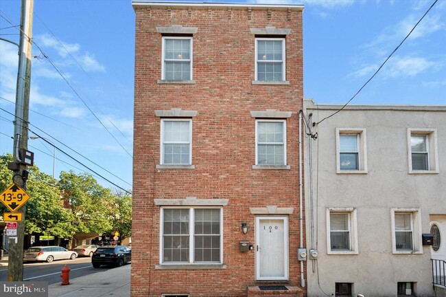 Building Photo - 100 Sigel St Rental