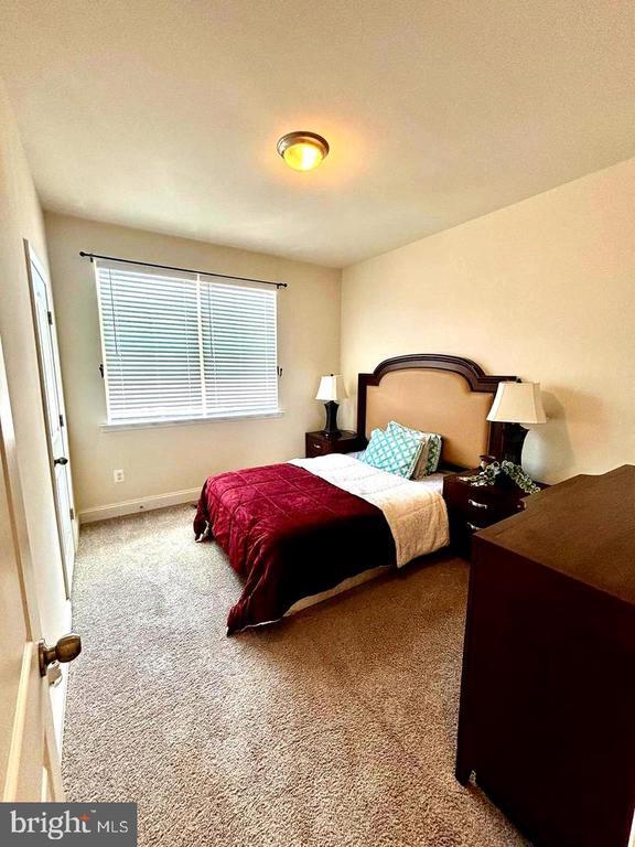 Photo - 16380 Fife Wy