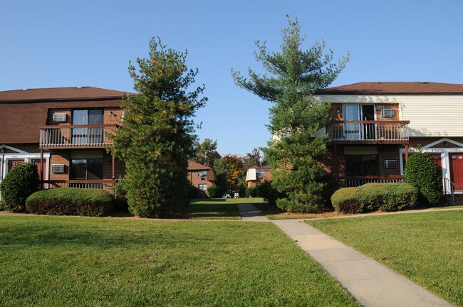 North Brunswick Manor