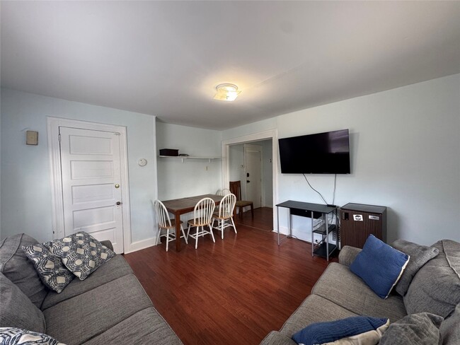 Photo - 120 Murray St Unit 1