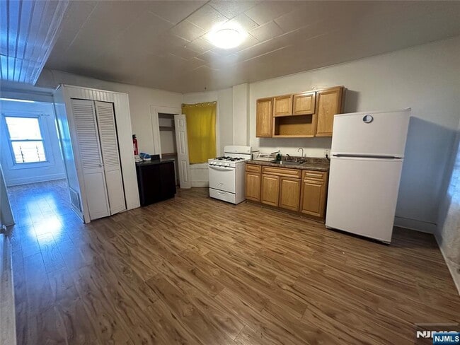 Building Photo - 256 N 4th St Unit 2-2 Rental
