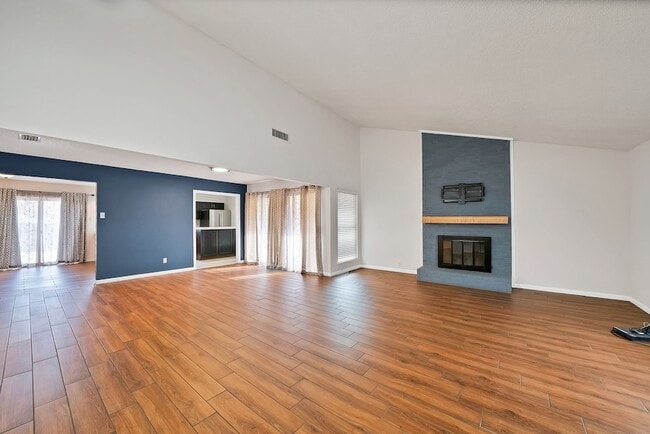 Photo - 1611 Celeste Ct