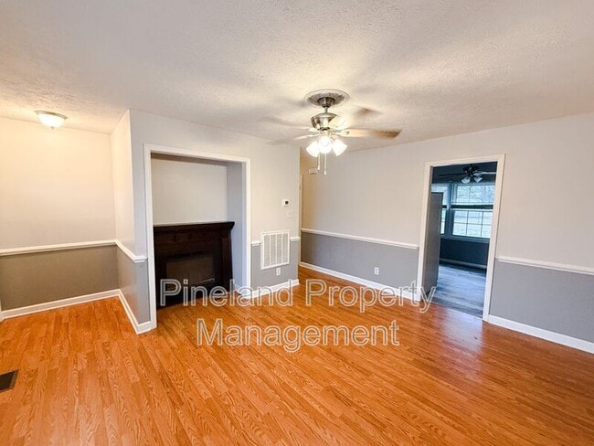 Photo - 2821 E Cramer Dr