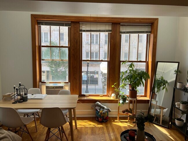 Photo - 1042 W Bryn Mawr Ave Unit 3