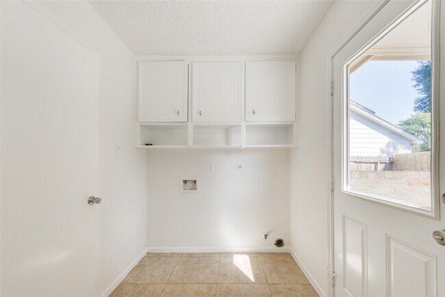 Photo - 18318 Ella Blvd