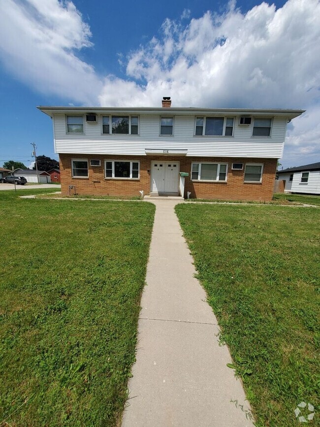 Building Photo - 516 Blake Ave Rental