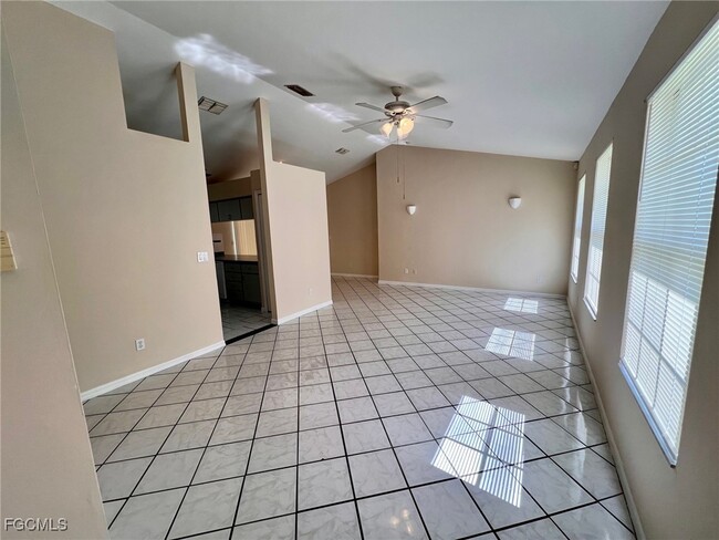 Photo - 621 SW 10th Pl
