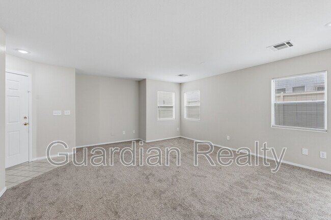 Photo - 8208 New Leaf Ave