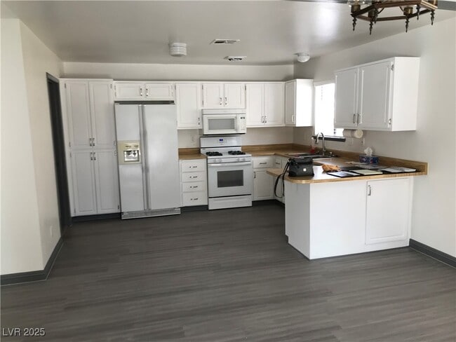 Photo - 6271 Cedarwood Ave