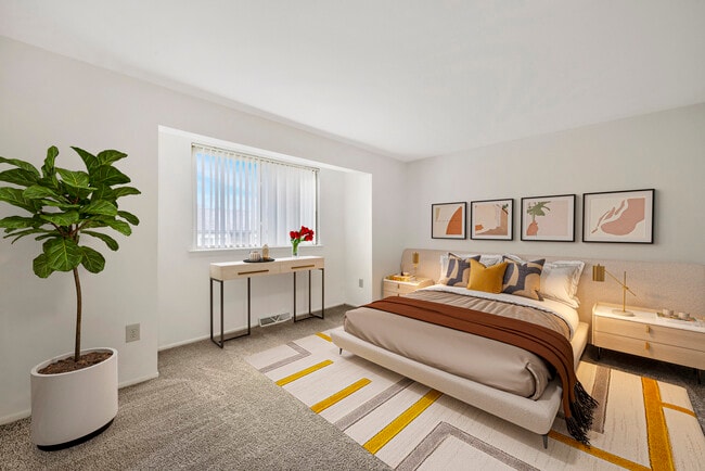 1 Bdrm Traditional - Bedroom