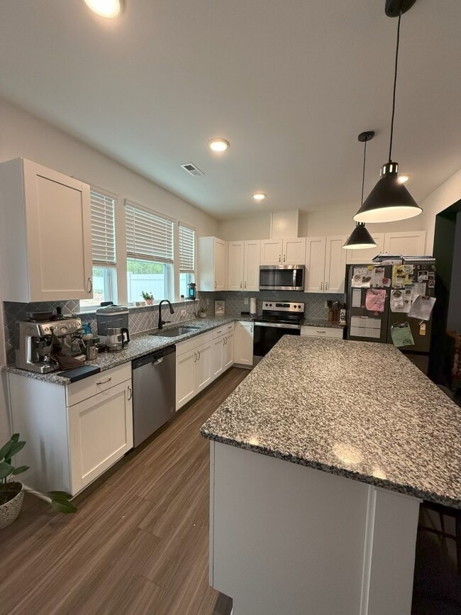 Photo - 119 Anise Ln