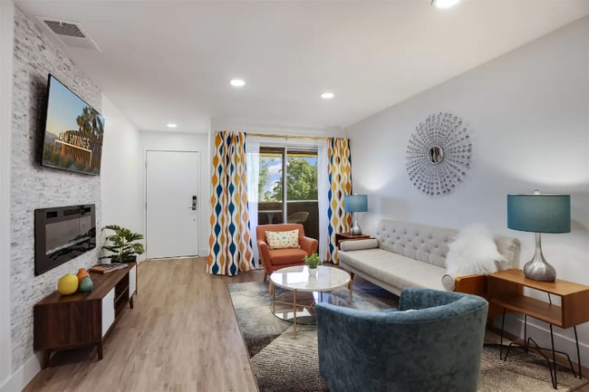 Photo - 2825 N Los Felices Rd Unit 203