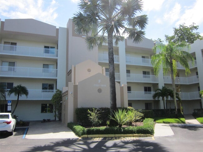 Building Photo - 7719 Trent Dr Unit 7719