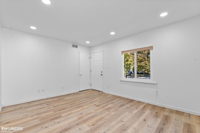 Photo - 21222 Atlantic Ave