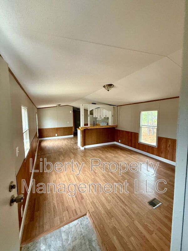 Photo - 48 Hillside Ln