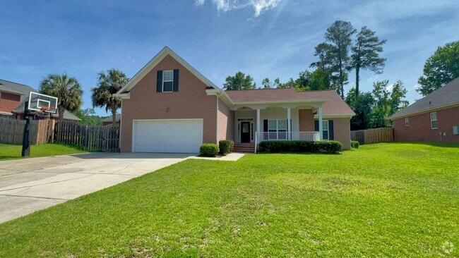 Building Photo - Large Ranch Home in Farmington Subdivision...