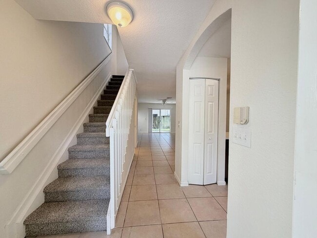 Photo - 910 Summit Lake Dr
