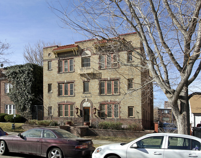 Building Photo - LaMont Apartments