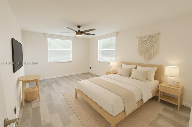 Photo - 649 E Sheridan St Unit 112