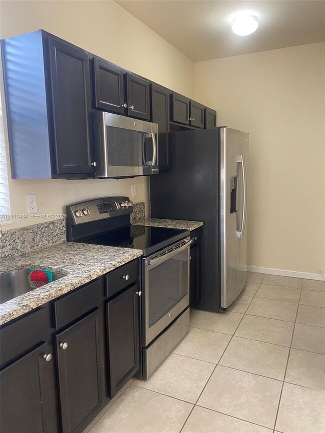 Building Photo - 17186 SW 93rd St Unit 9410