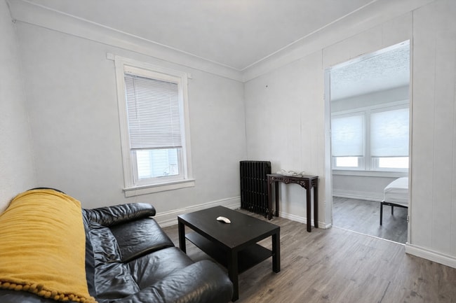 Photo - 149 Burgar St Unité 2