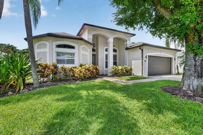 Photo - 10 Lake Eden Dr