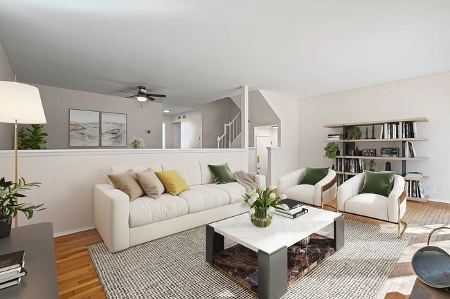 Building Photo - 1017 Sussex Dr