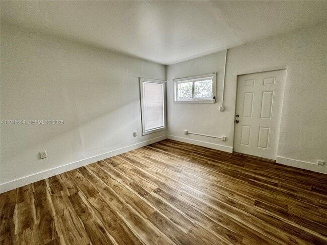 Photo - 609 NW 2nd Ave Unit 4