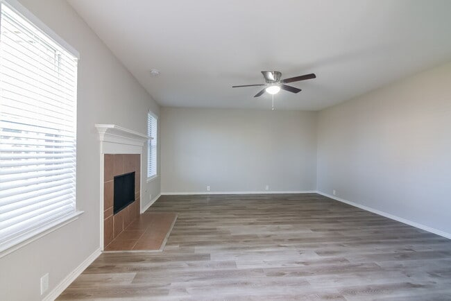 Photo - 1006 Zachary Dr