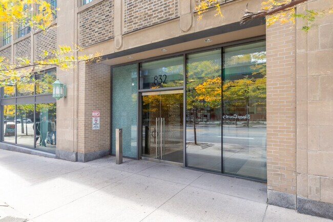 Photo - 832 Bay St. Unit SI FL46-ID1526903P