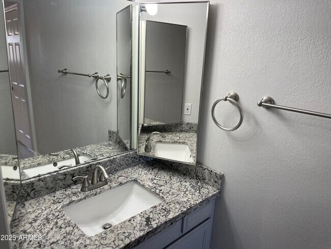 Photo - 1645 W Baseline Rd