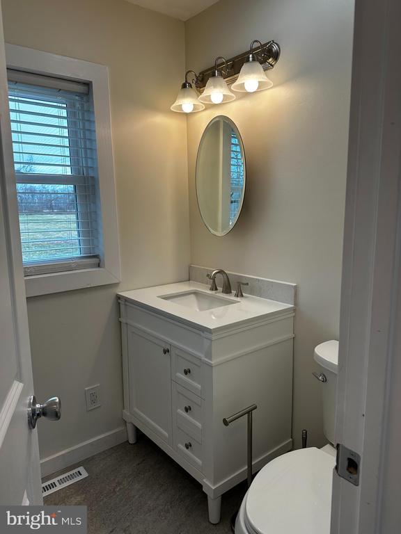 Photo - 4677 Summit Bridge Rd