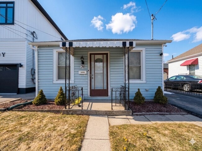 Photo - 70 Poulette St