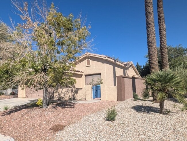 8000 Revolver Ave
