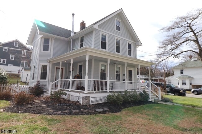 Photo - 236 W Main St