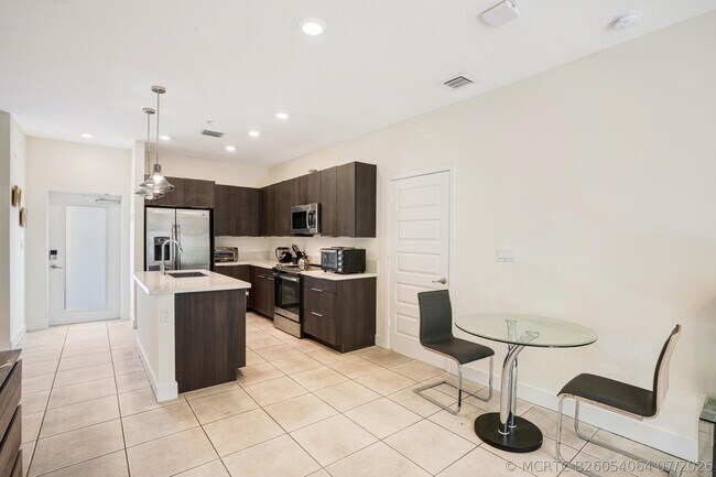 Photo - 4725 NW 85th Ave Unit 43