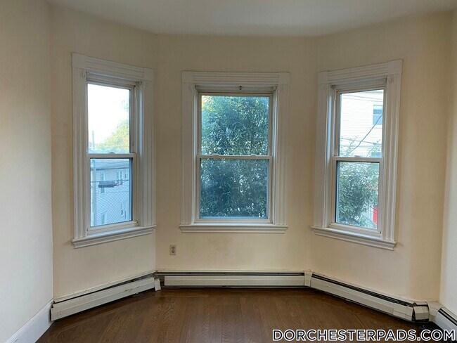 106 Buttonwood St Unidad 2