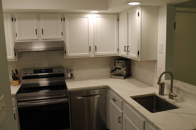 Photo - 2666 Rolling Green Pl Unit 2666
