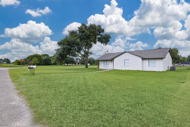Photo - 32242 Sky Lakes Dr