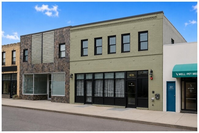 Photo - 419 Campbell Ave SW
