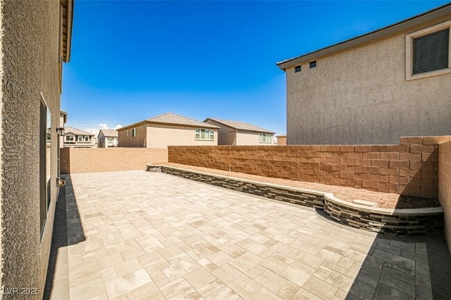 Building Photo - 7428 Legacy Pt St