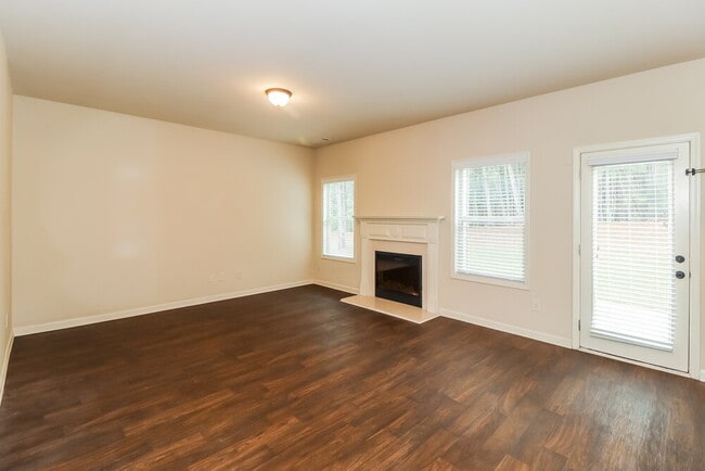 Photo - 1305 Little Hampton Dr