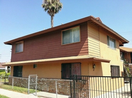 Building Photo - 2709 E 57th St
