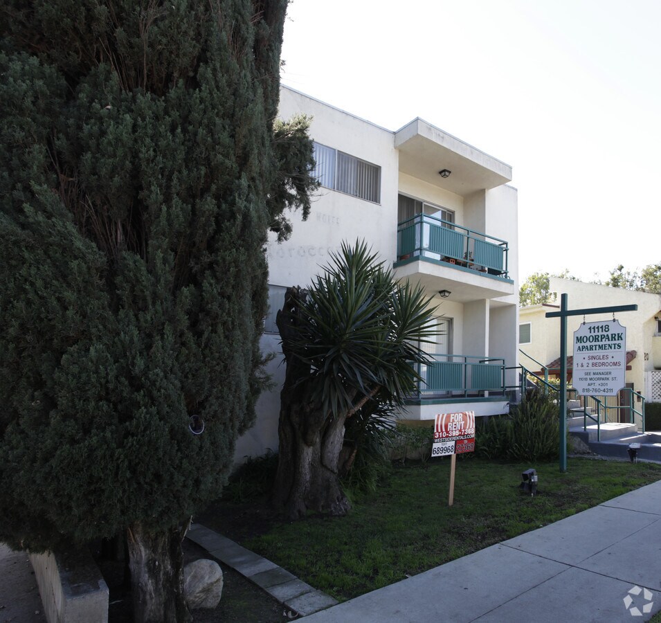 Photo - 11118 Moorpark St